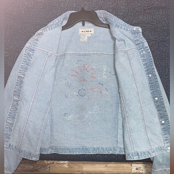 ⭐️ A.M.I. ⭐️ Vintage Denim Decorative Jacket - Picture 5 of 9